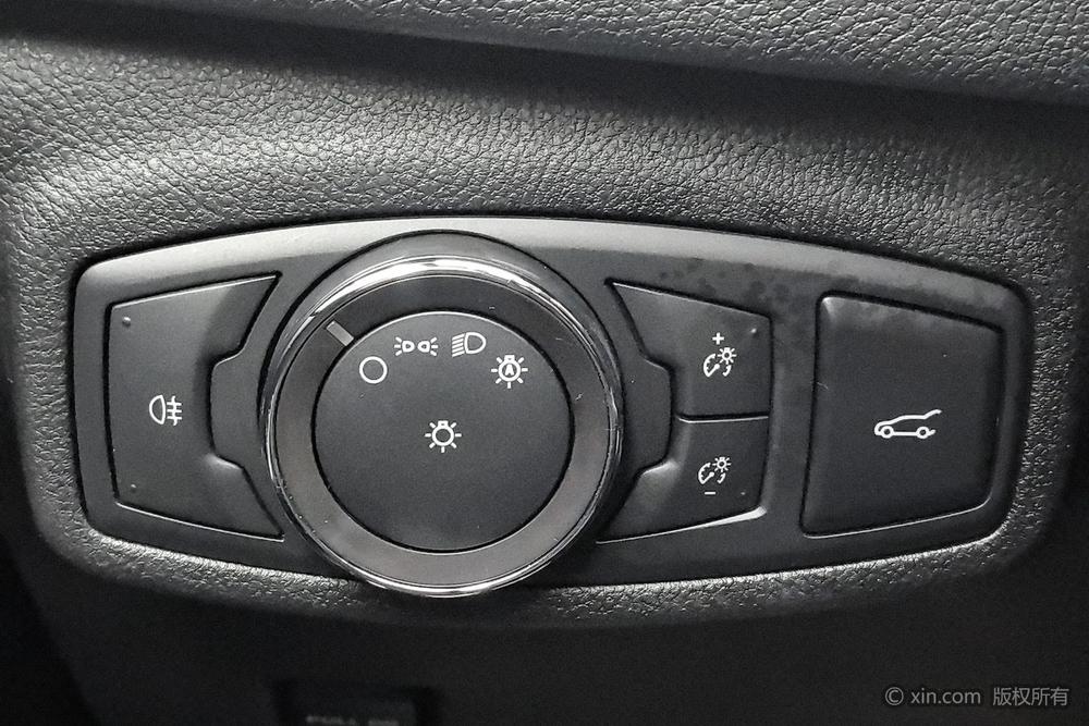 Lincoln MKC 2018 2.0T FWD Prestige – фото 16
