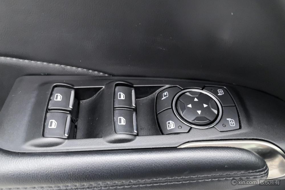 Lincoln MKC 2018 2.0T FWD Prestige – фото 22
