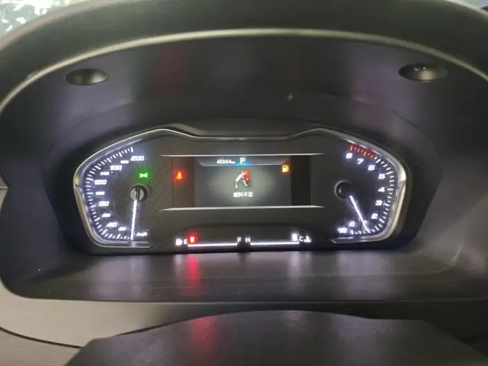 Maxus G10 2022 Model 2.0T Petrol Automatic Smart Edition 7 seat – фото 7