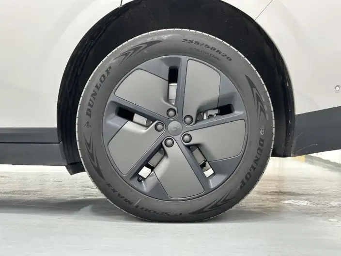 Li Auto i6 2025 Model 2WD Standard Edition – фото 9