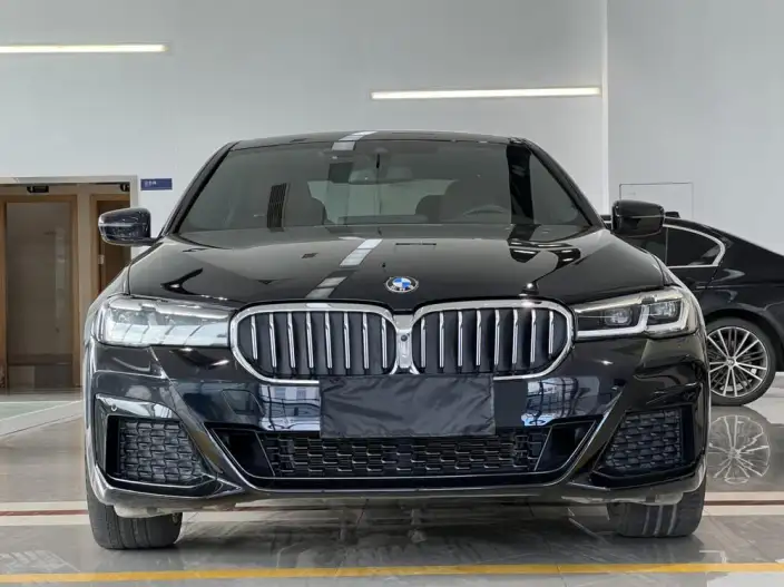 BMW 5 Series 2022 Model Facelift II 530Li Exclusive Model M Sports Set – фото 2