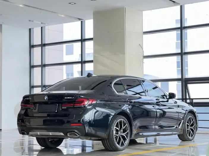 BMW 5 Series 2022 Model Facelift II 530Li Exclusive Model M Sports Set – фото 6