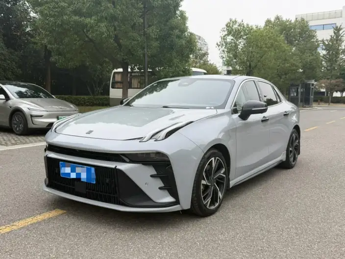 Lynk & Co 03 2023 Model 1.5T EM-F PM – фото 1