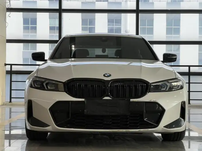 BMW 3 Series 2023 Model 330i M Sports Night Set – фото 2