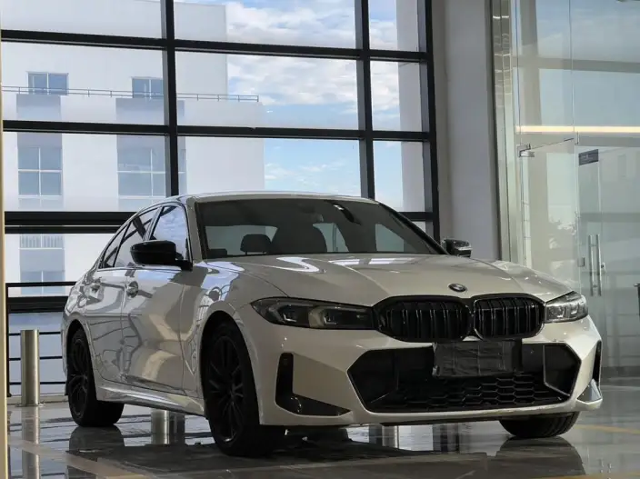 BMW 3 Series 2023 Model 330i M Sports Night Set – фото 3