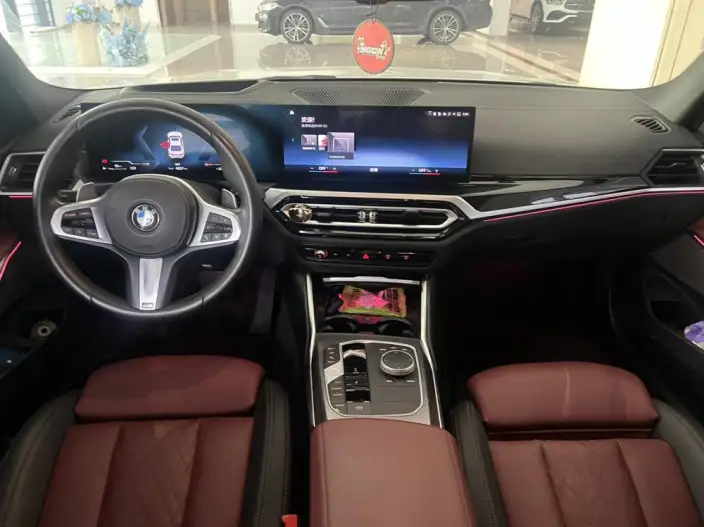 BMW 3 Series 2023 Model 330i M Sports Night Set – фото 9