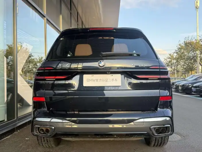 BMW X7 2023 Model xDrive40i Exclusive Model M Sports Set – фото 4