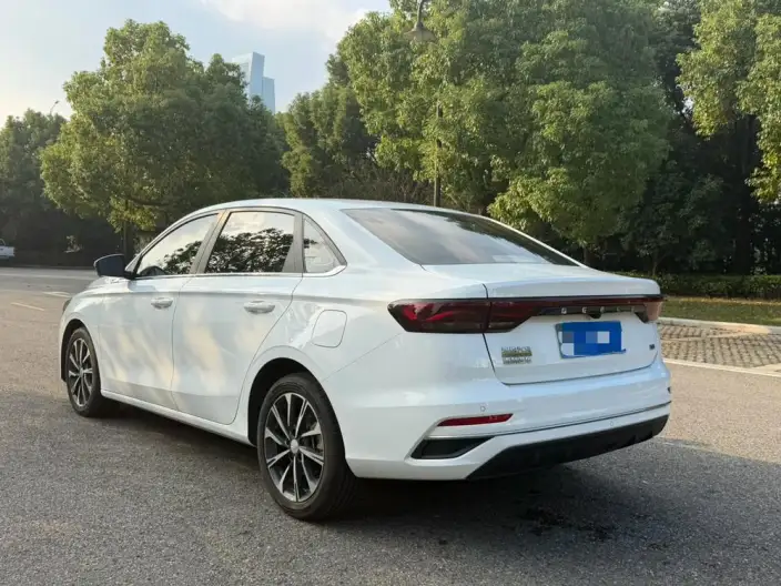 Geely Emgrand 2025 Model No. 4 Gen 1.5L CVT Star Glory Edition – фото 5