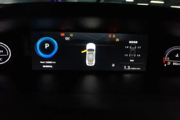 Changan UNI-V 2023 Model 1.5T Sports Edition – фото 8