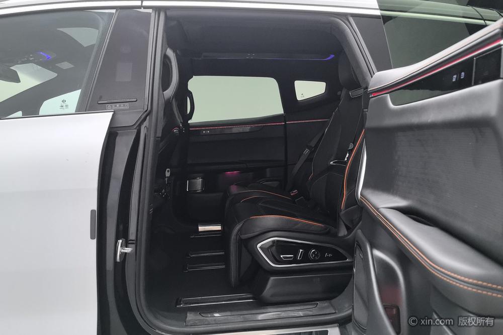 HiPhi X 2021 Flagship 6-seat – фото 19