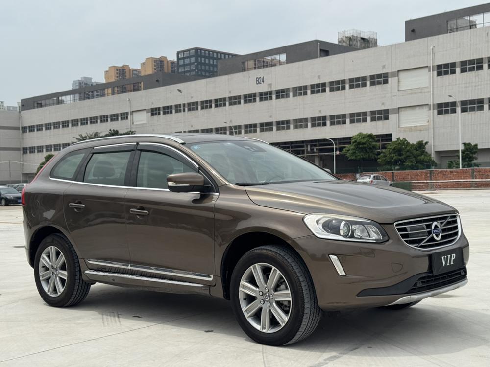 Volvo XC60 2015 T5 AWD Smart Far – фото 3