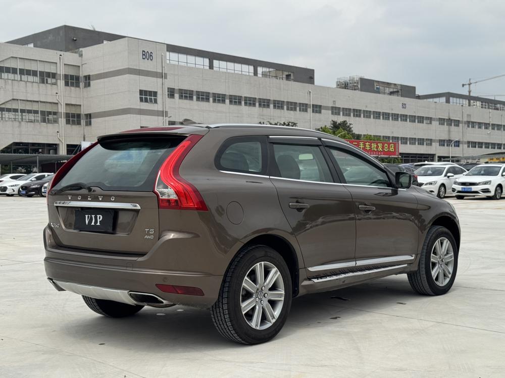 Volvo XC60 2015 T5 AWD Smart Far – фото 7