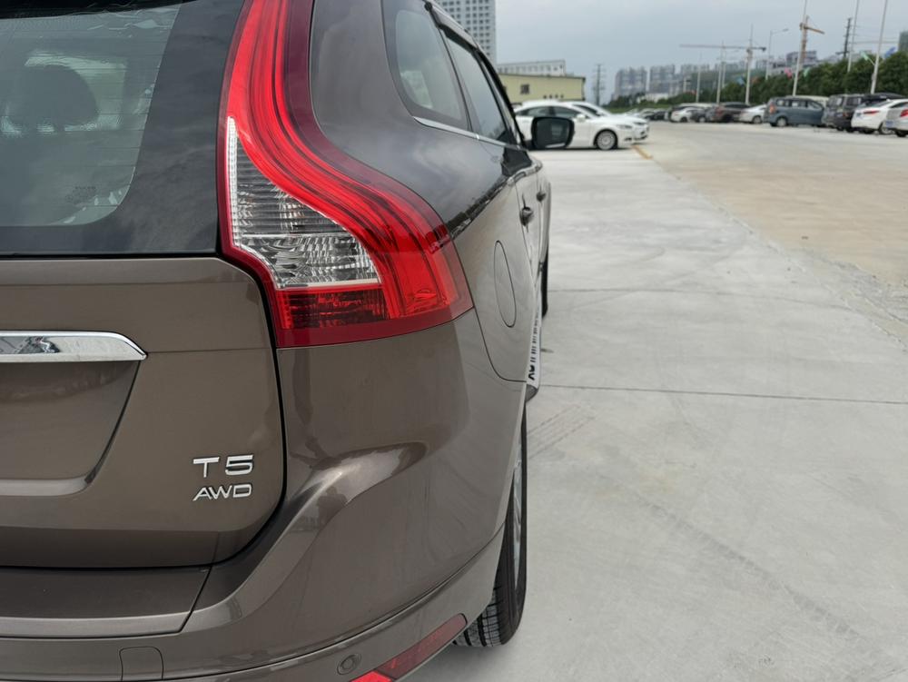 Volvo XC60 2015 T5 AWD Smart Far – фото 10