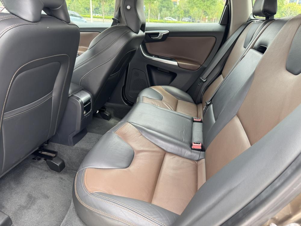 Volvo XC60 2015 T5 AWD Smart Far – фото 15
