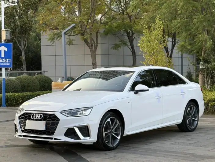 Audi A4 L 2022 Model 40 TFSI Fashion Dynamic Model – фото 1