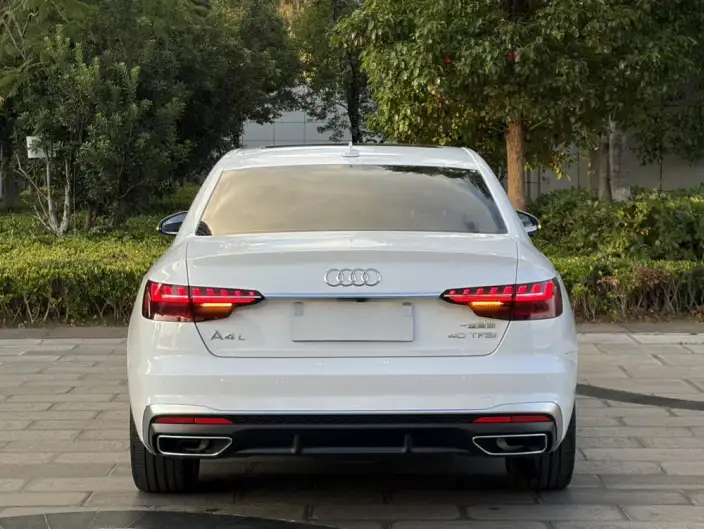 Audi A4 L 2022 Model 40 TFSI Fashion Dynamic Model – фото 6