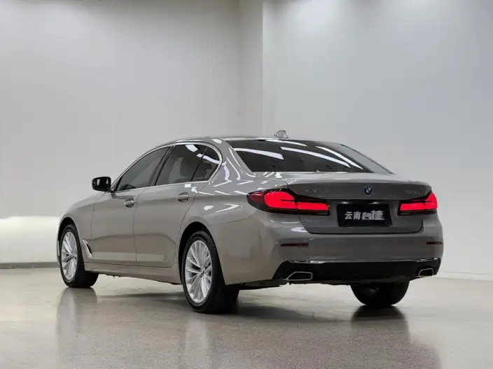 BMW 5 Series 2022 Model 525Li Luxury Set – фото 5