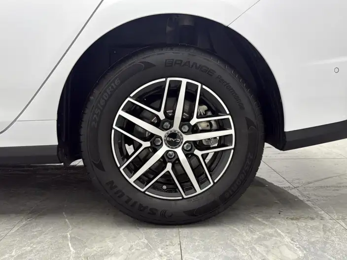 BYD Seal 05DM 2025 Model Smart Driving Edition DM-i 120KM Flagship Model – фото 9