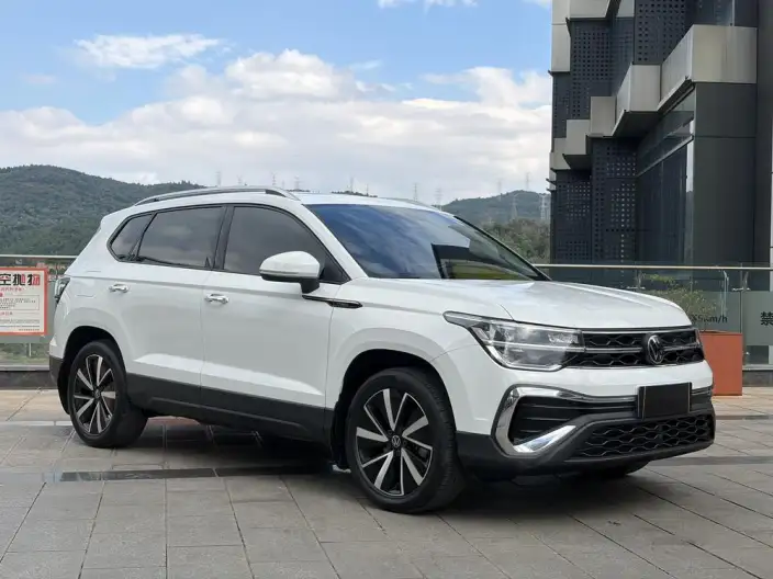 Volkswagen Tharu 2023 Model 300TSI 2WD Moonlight Edition – фото 3