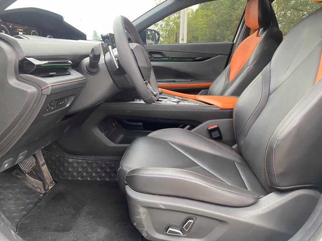 Changan UNI-V 2022 1.5T Premium – фото 4