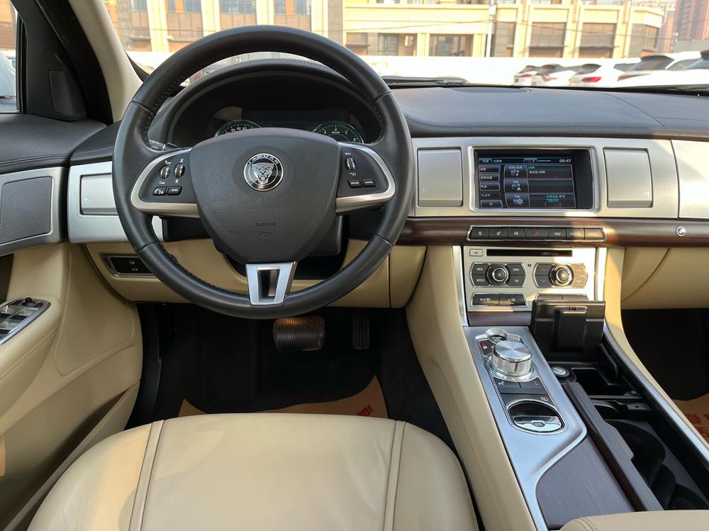 Jaguar XF 2014 модификация XF 2.0T Landwind Fenghua Edition – фото 15