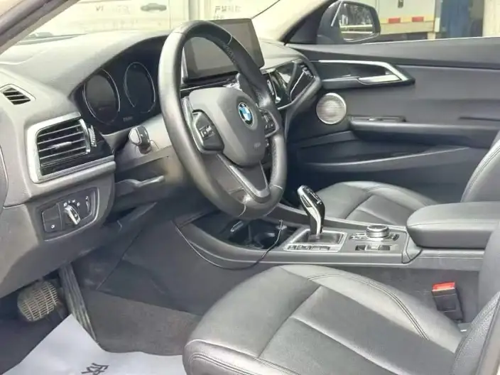 BMW 1 Series 2023 Model 120i M Sports Edition – фото 7