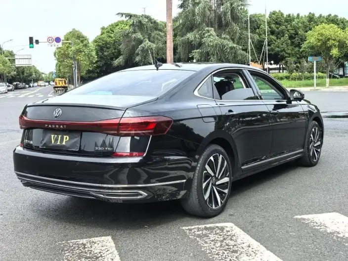 Volkswagen Passat 2022 Model 330TSI Deluxe Edition – фото 6