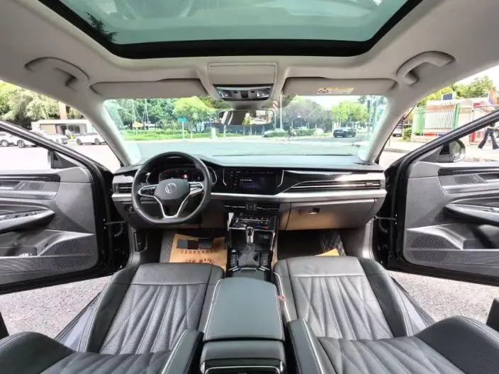 Volkswagen Passat 2022 Model 330TSI Deluxe Edition – фото 8