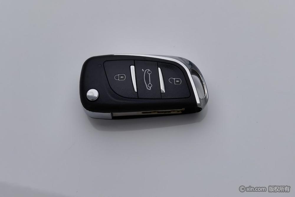 Buick Excelle Модель 2018 года 15T Manual Elite National V – фото 6