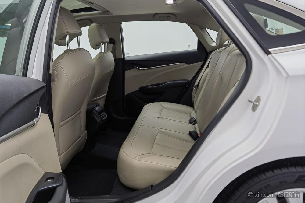 Buick Excelle Модель 2018 года 15T Manual Elite National V – фото 19