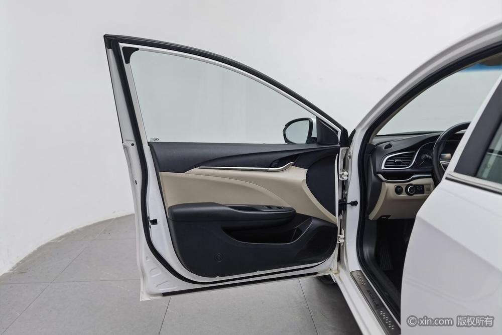 Buick Excelle Модель 2018 года 15T Manual Elite National V – фото 21