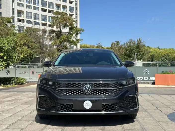Volkswagen Passat 2023 Model Facelift 330TSI Starry sky Deluxe Edition – фото 2