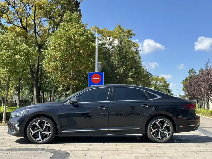 Volkswagen Passat 2023 Model Facelift 330TSI Starry sky Deluxe Edition – фото 4