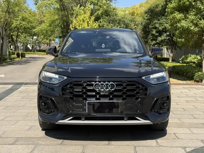 Audi Q5L 2023 Model 40T Luxury Dynamic Model – фото 2