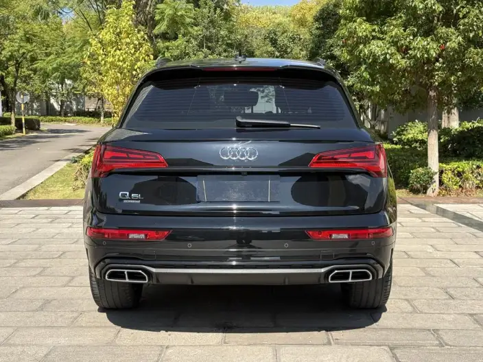 Audi Q5L 2023 Model 40T Luxury Dynamic Model – фото 6