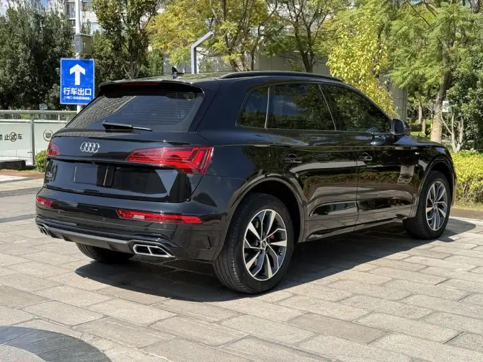 Audi Q5L 2023 Model 40T Luxury Dynamic Model – фото 7