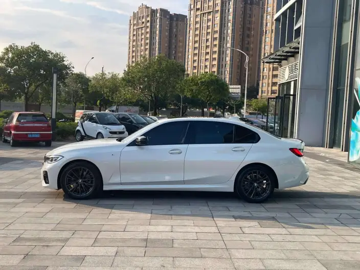 BMW 3 Series 2022 Model 325Li M Sports Night Set – фото 4