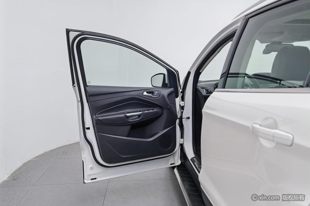 Ford Kuga 2013 модификация 1.6L GTDi 2WD Fashion тип – фото 21