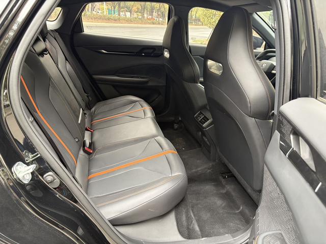 Changan UNI-V 2023 1.5T Premium – фото 5