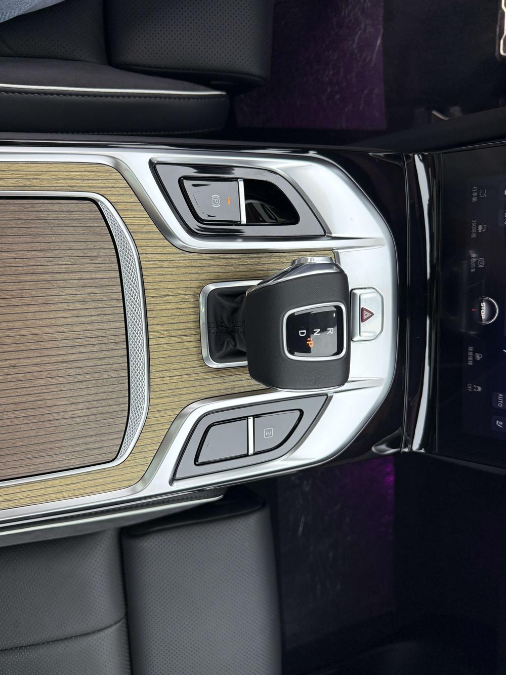 HONGQI E-HS9 Модель 2022 года комплектация 690km Flag Xiang Edition VI seat – фото 11