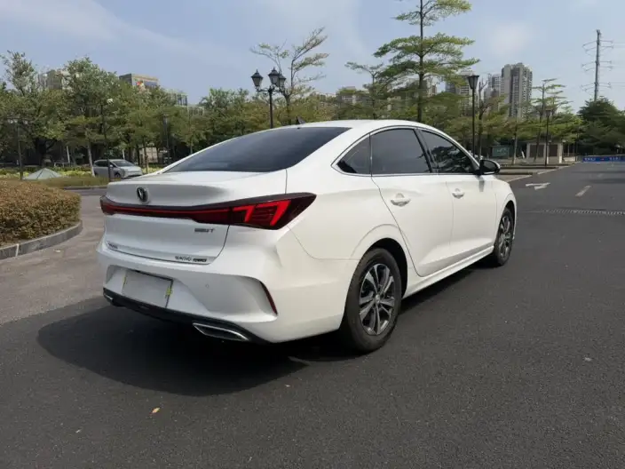 Changan Eado 2023 Model PLUS Changxiang Edition Blue whale NE 1.4T GDI DCT Noble Model – фото 7
