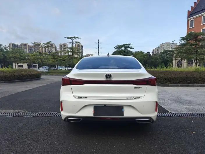Changan Eado 2023 Model PLUS Changxiang Edition Blue whale NE 1.4T GDI DCT Noble Model – фото 6