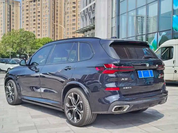 BMW X5 2025 Model xDrive40Li Exclusive Model M Sports Night Set – фото 5