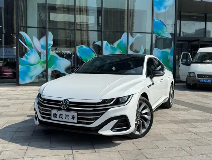 Volkswagen CC 2023 Model 380TSI Eye-catching version – фото 1