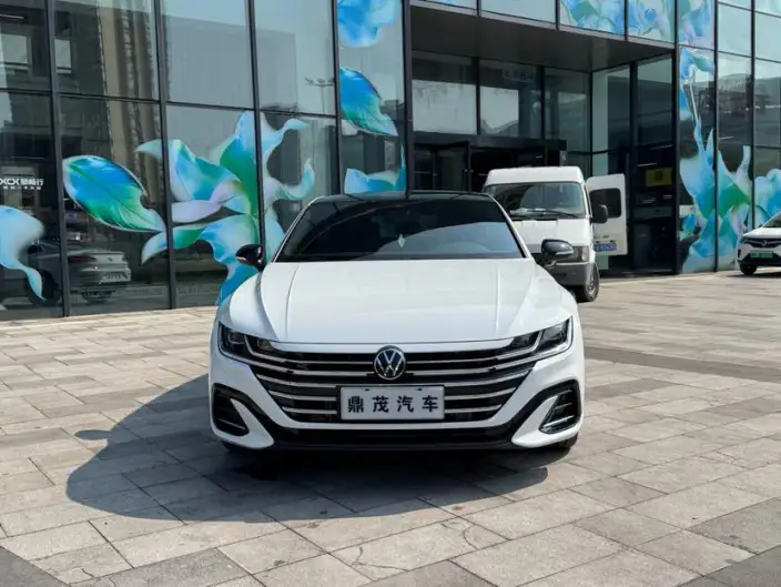 Volkswagen CC 2023 Model 380TSI Eye-catching version – фото 2