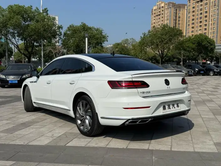 Volkswagen CC 2023 Model 380TSI Eye-catching version – фото 5
