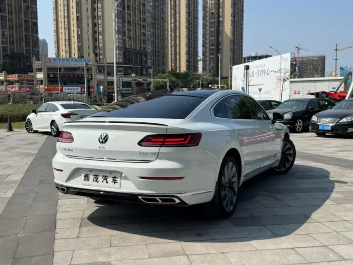 Volkswagen CC 2023 Model 380TSI Eye-catching version – фото 7