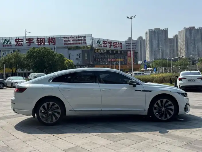 Volkswagen CC 2023 Model 380TSI Eye-catching version – фото 8