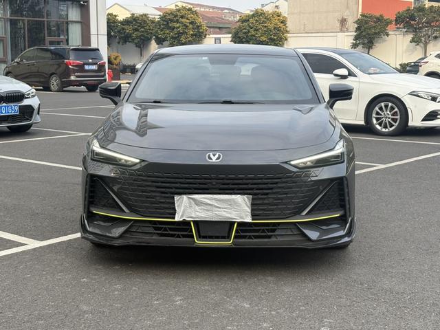 Changan UNI-V 2022 1.5T Sport – фото 2