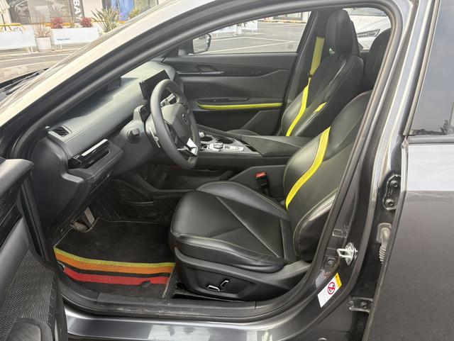 Changan UNI-V 2022 1.5T Sport – фото 12